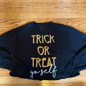𝅺FREEZE size large trick or treat yo self crop shirt